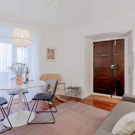 Typical Alfama Apartment, By Timecooler Lisbon Exterior photo