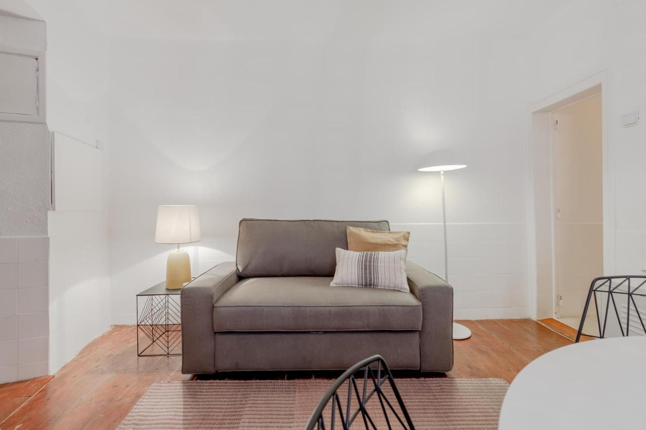 Typical Alfama Apartment, By Timecooler Lisbon Exterior photo